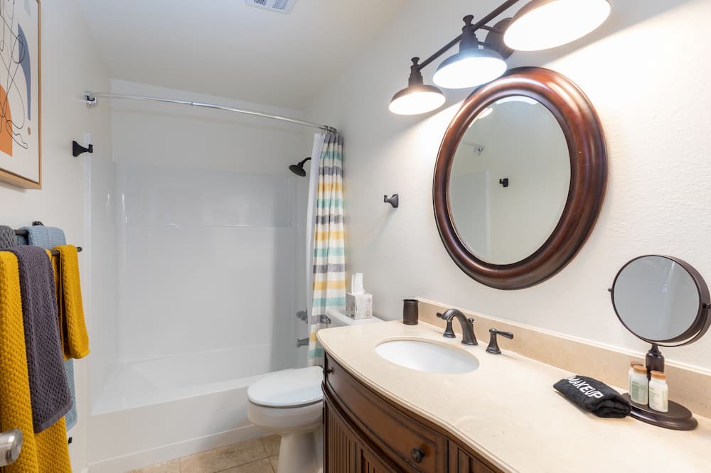 Photo of Bathroom in St. Helena