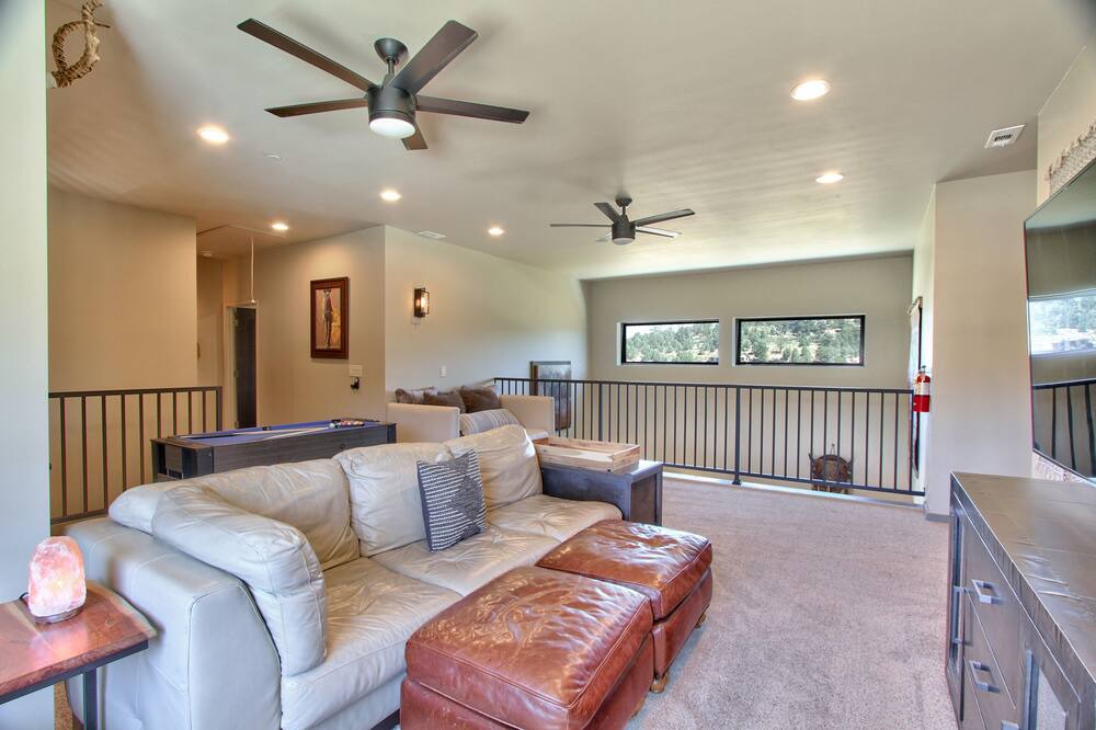 Photo of Livingroom in Big Bear
