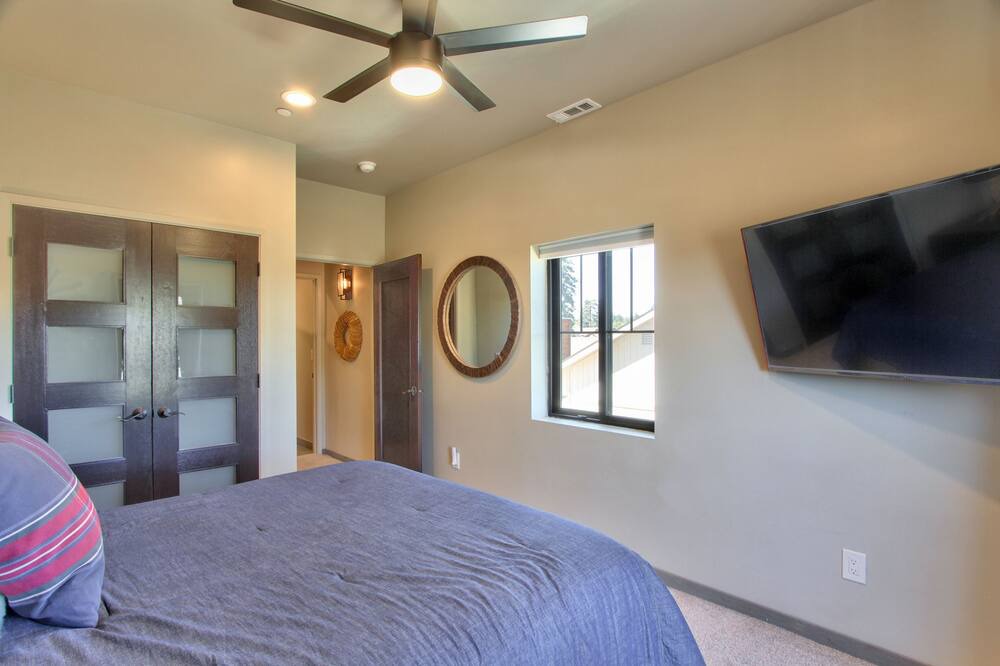 Photo of Bedroom in Big Bear