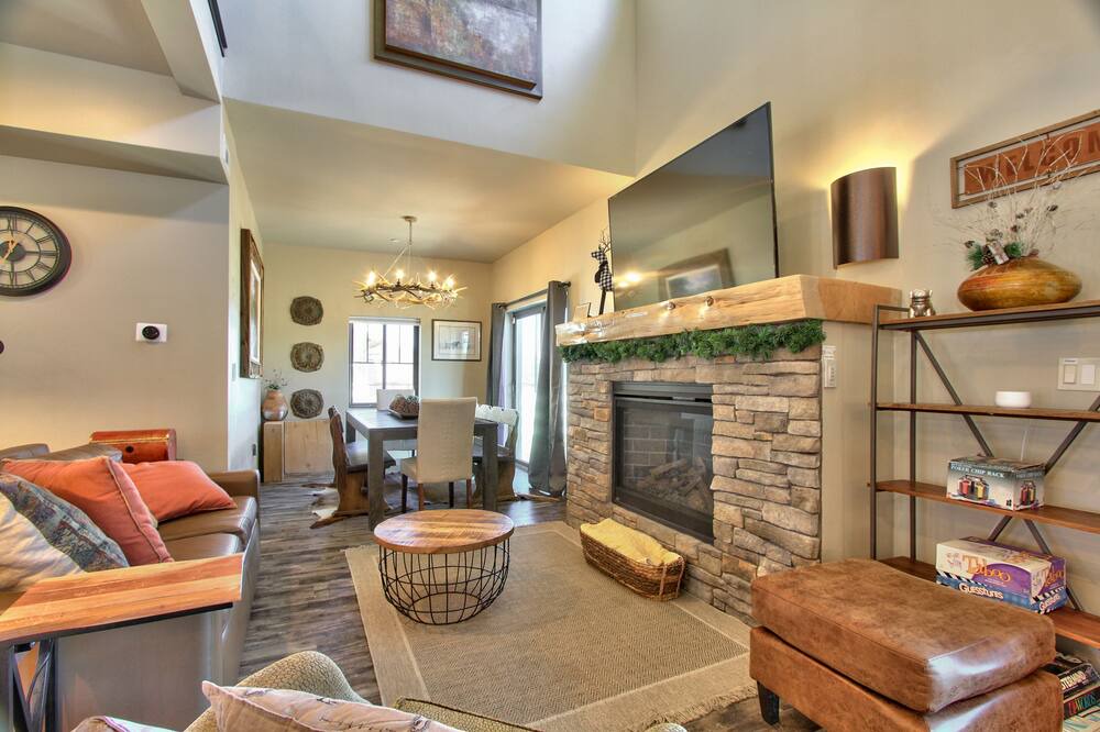 Photo of Livingroom in Big Bear