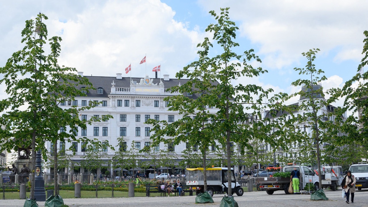 Photo of Outdoor in Nyhavn - Amalienborg