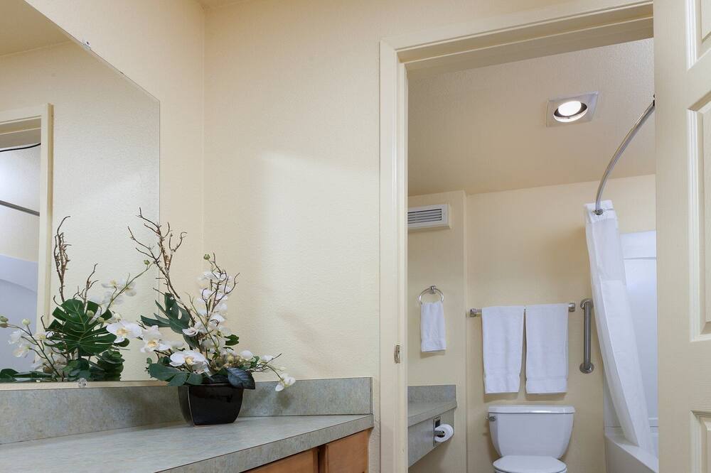 Photo of Bathroom in Ocean Park