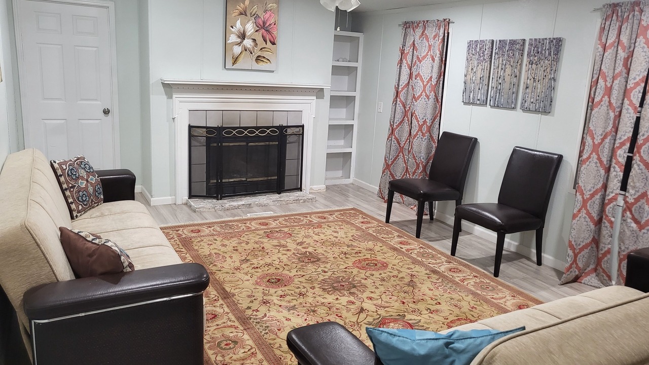 Photo of Livingroom in Greenville