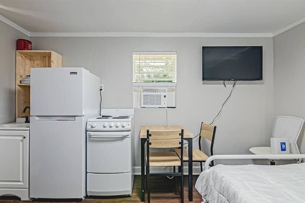 Photo of Others in Belvedere