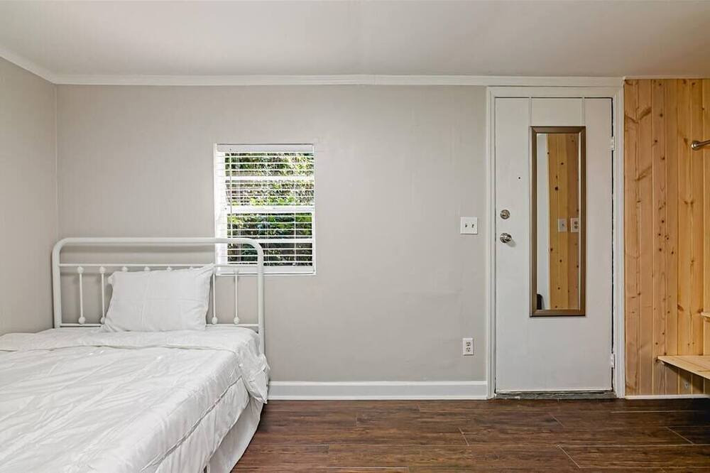 Photo of Others in Belvedere