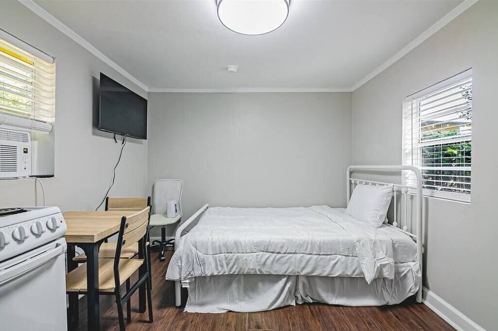 Photo of Others in Belvedere