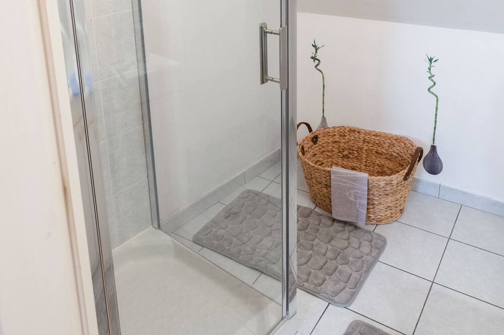 Photo of Bathroom in Laval