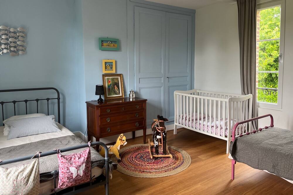 Photo of Bedroom in Ablon