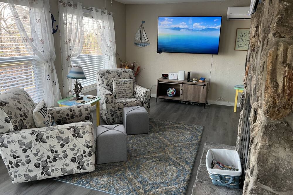 Photo of Livingroom in Osage Beach