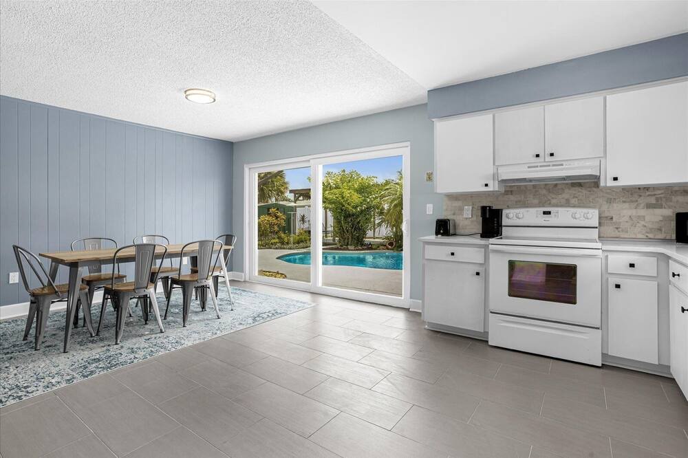 Photo of Kitchen in Sky Lake