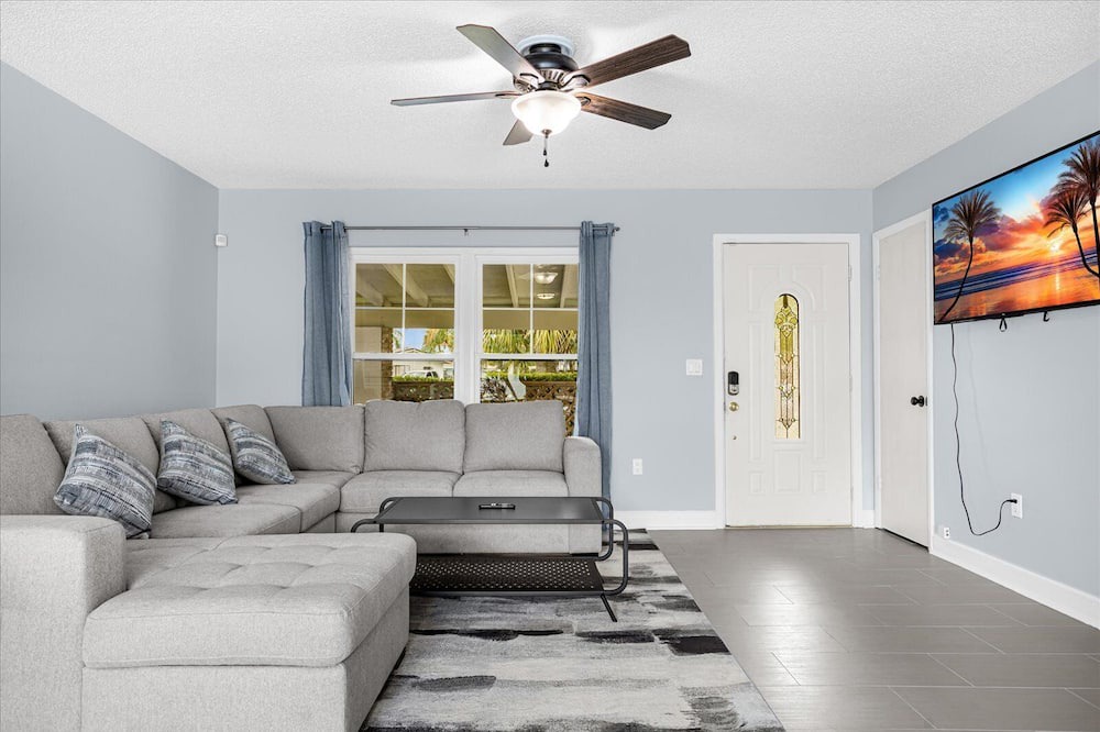 Photo of Livingroom in Sky Lake