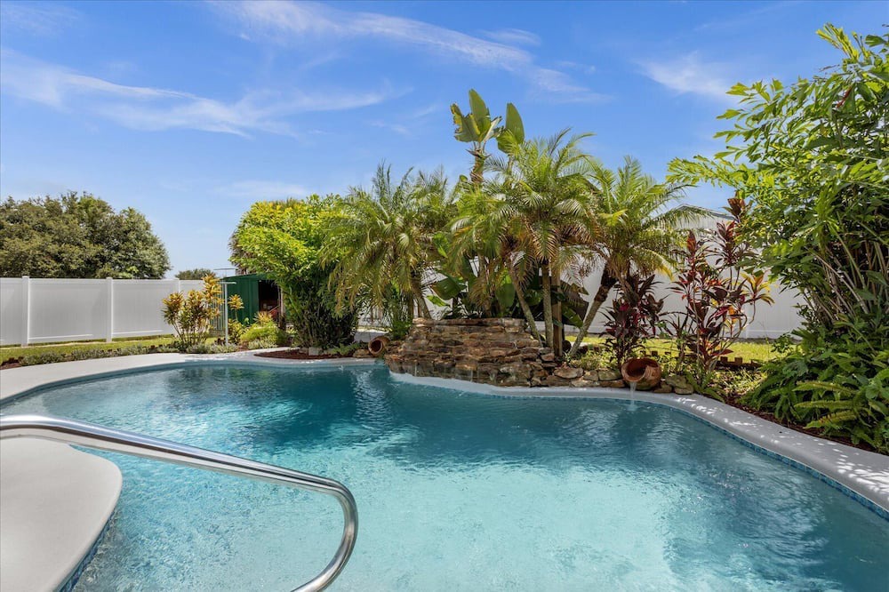 Photo of Outdoor in Sky Lake