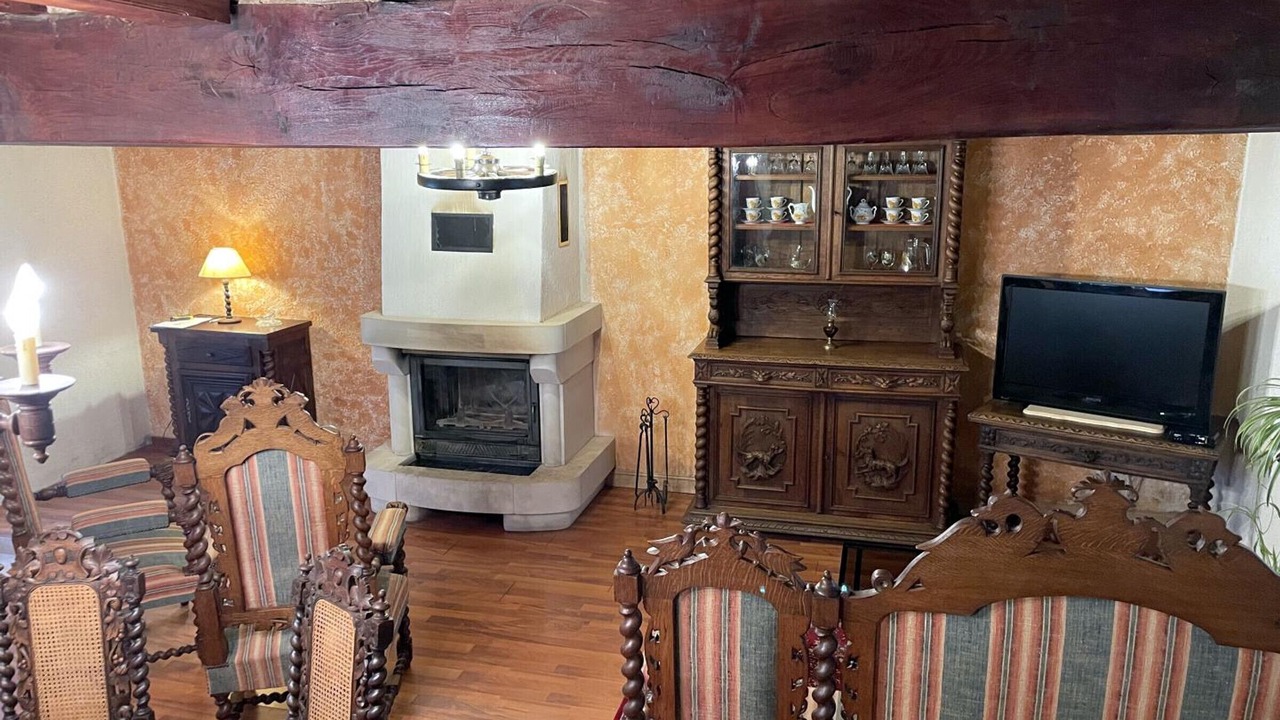 Photo of Others in Hyds