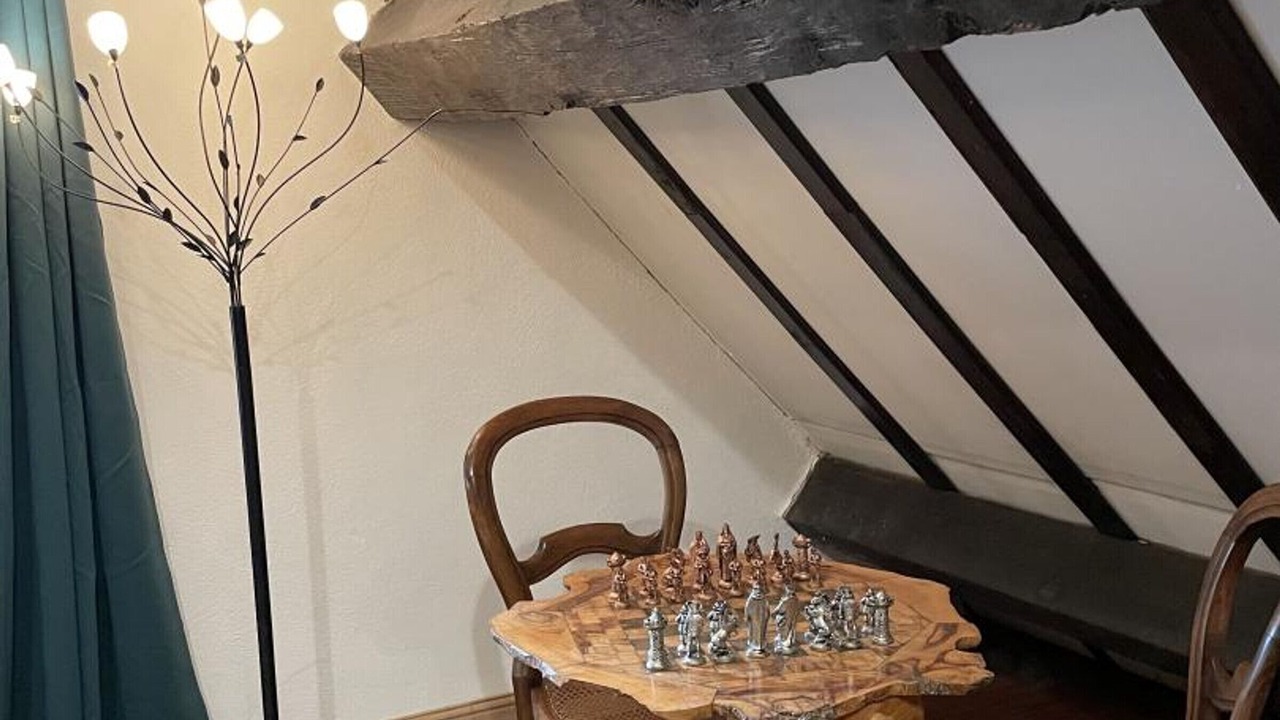 Photo of Others in Hyds