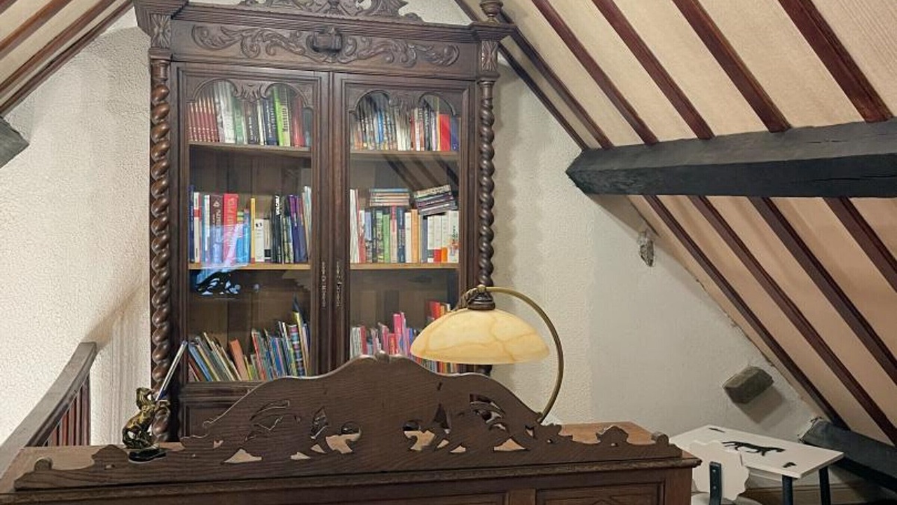 Photo of Others in Hyds