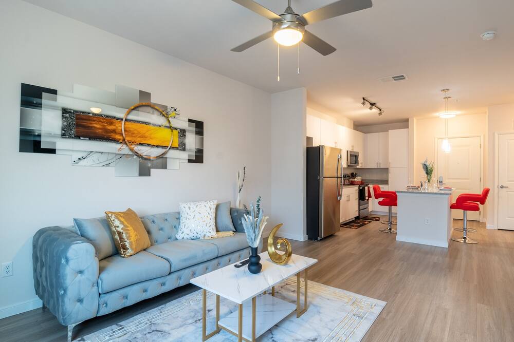 Photo of Livingroom in Downtown Baltimore