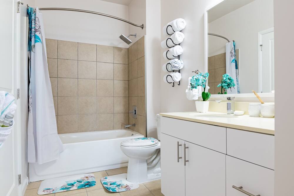 Photo of Bathroom in Downtown Baltimore