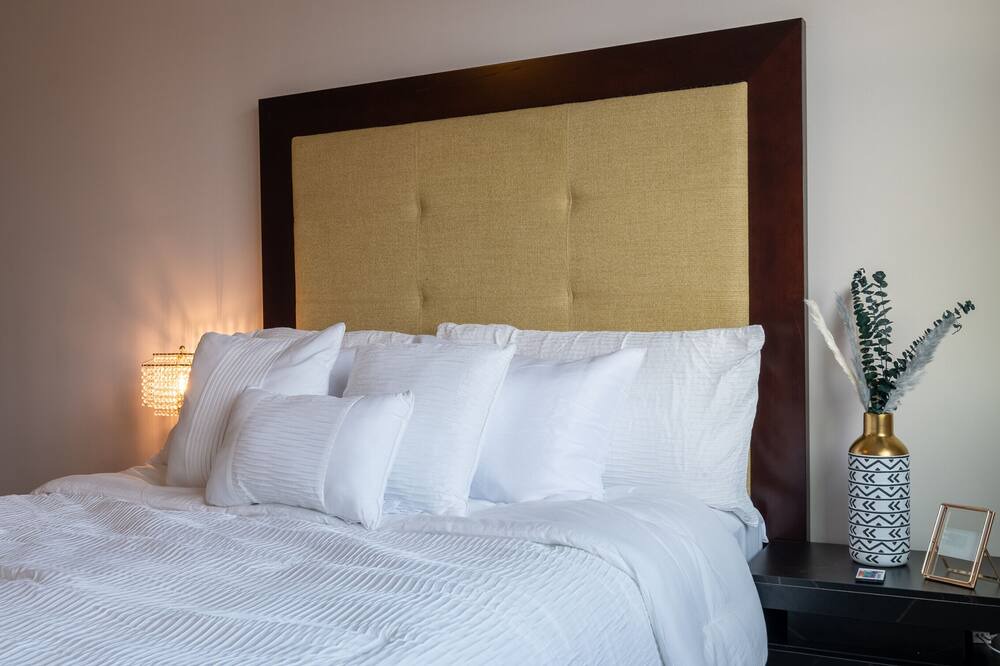 Photo of Bedroom in Downtown Baltimore