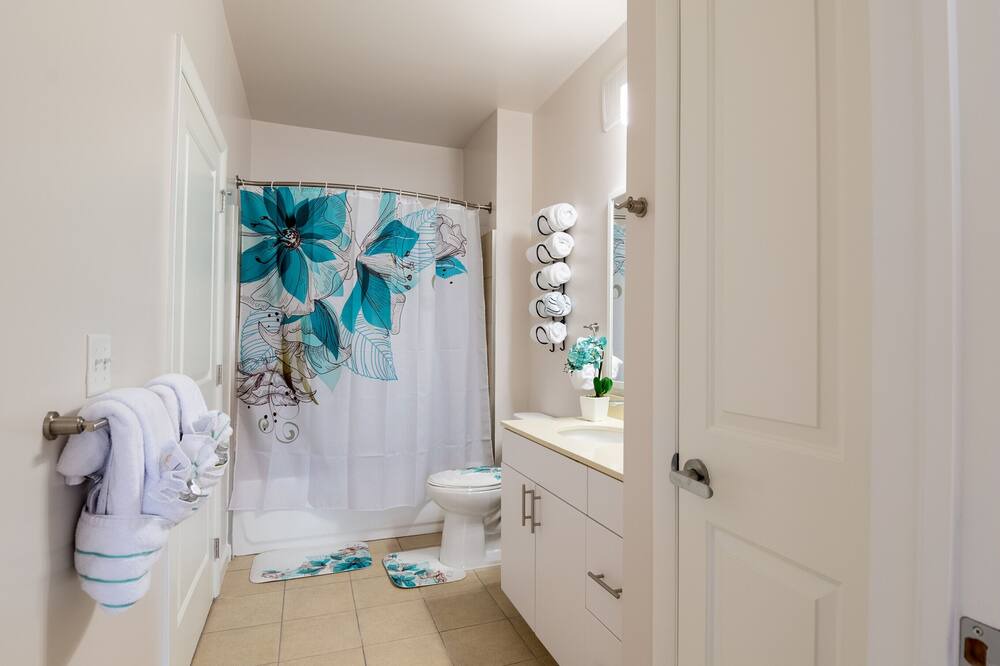 Photo of Bathroom in Downtown Baltimore