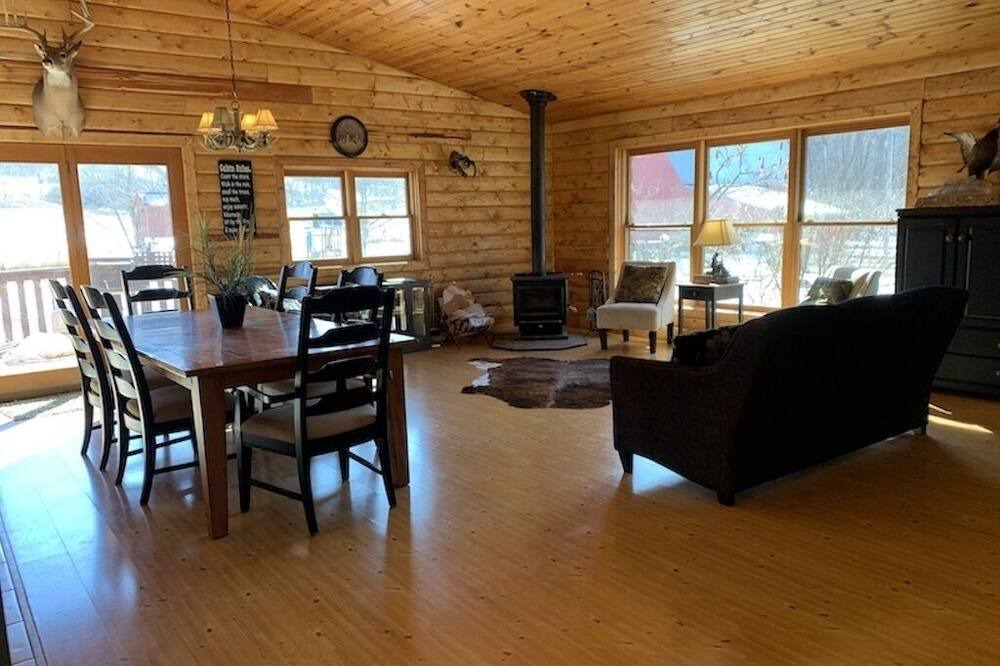 Photo of Livingroom in Lansing