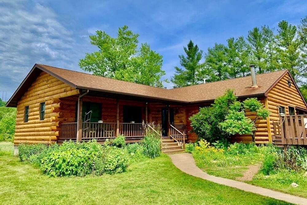 Photo of Outdoor in Lansing