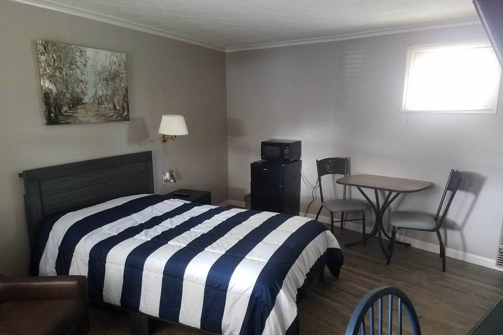 Photo of Bedroom in Ontario Center
