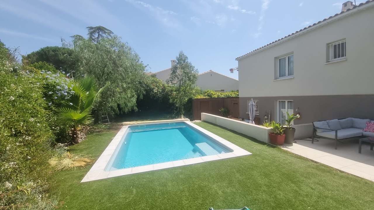 Photo of Outdoor in Le Cres