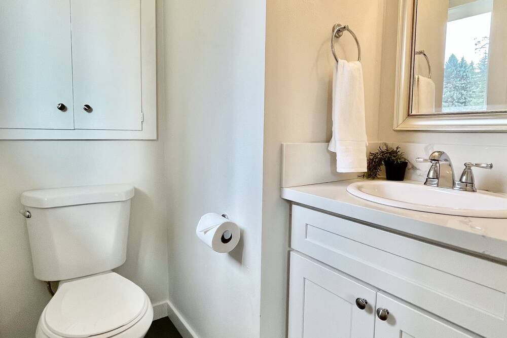 Photo of Bathroom in Five Corners