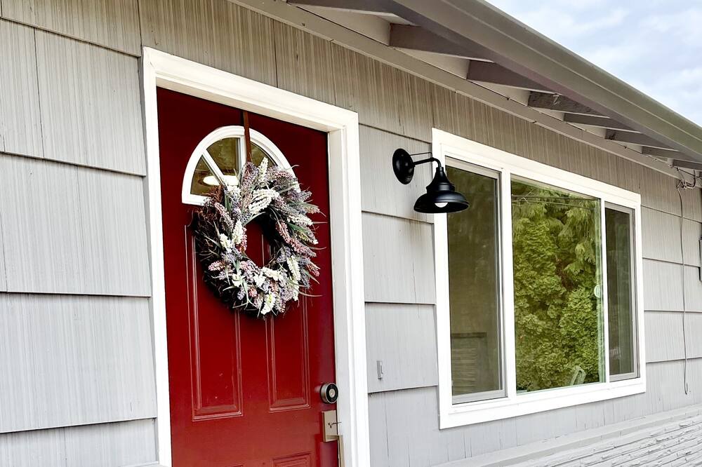 Photo of Others in Five Corners