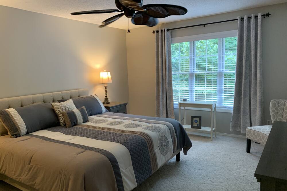 Photo of Bedroom in Tellico Village