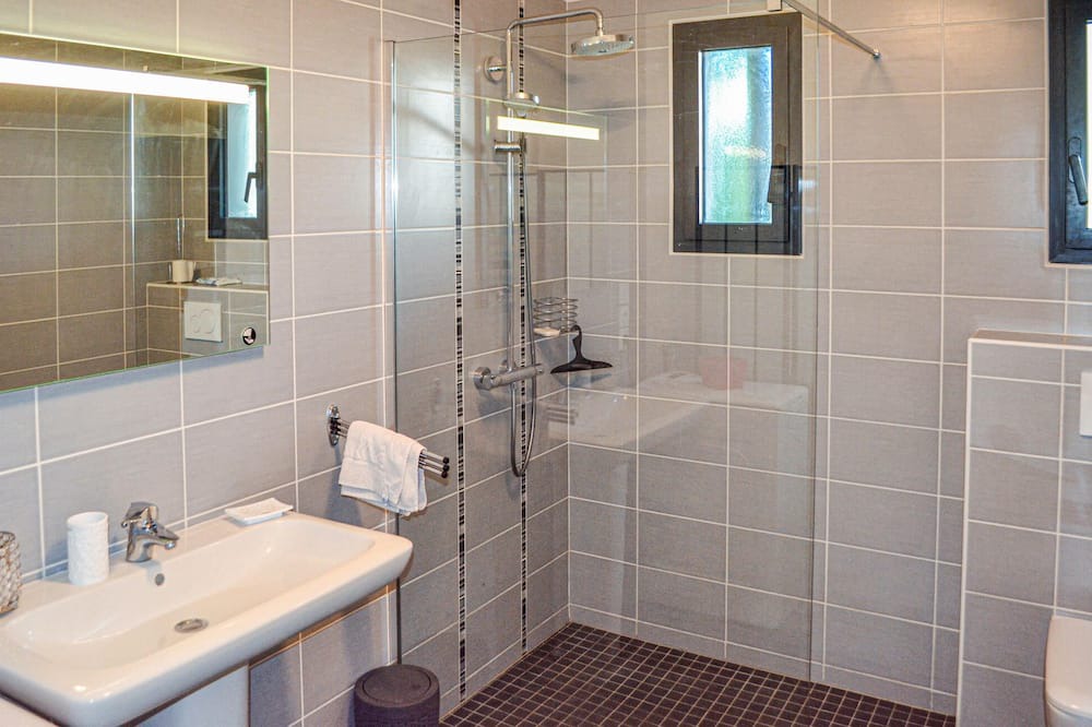 Photo of Bathroom in Mugron