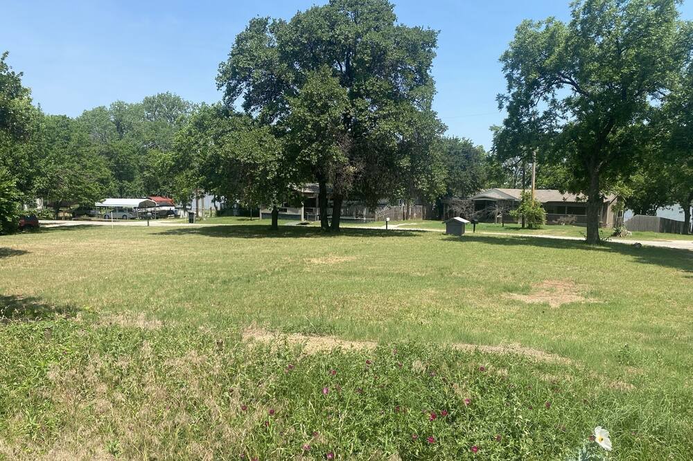 Photo of Others in Nocona