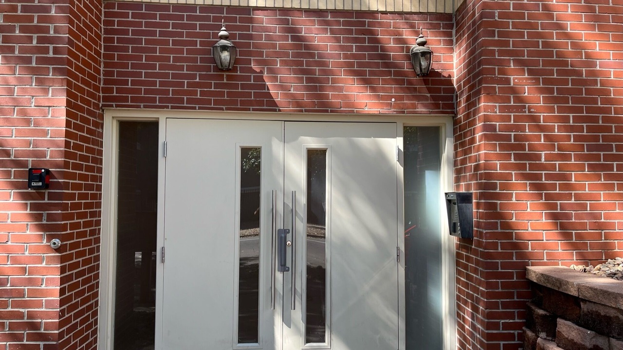 Photo of Outdoor in Uptown