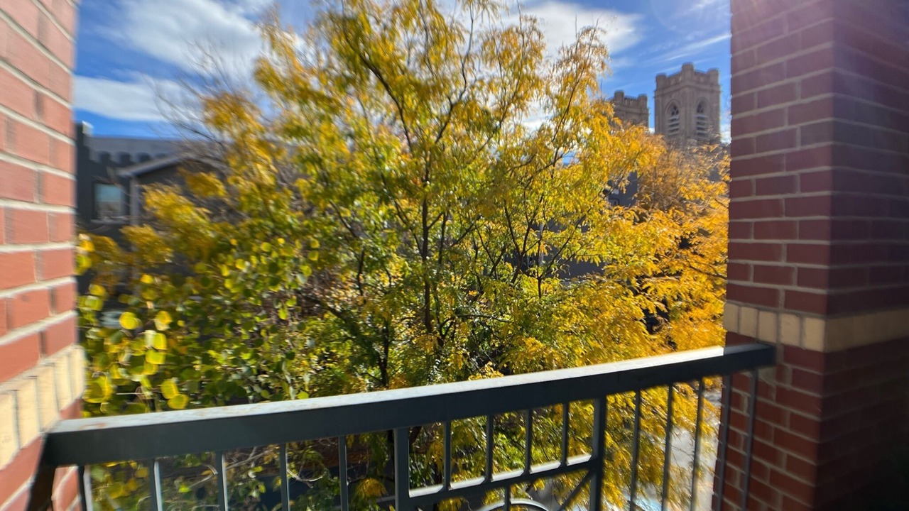Photo of Outdoor in Uptown