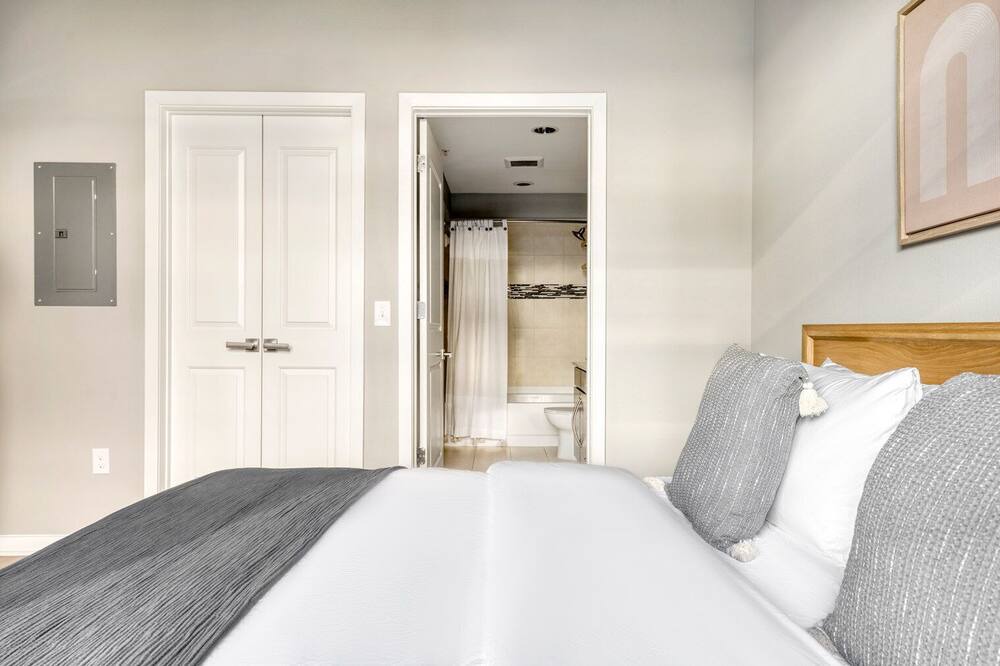Photo of Bedroom in Barton Heights