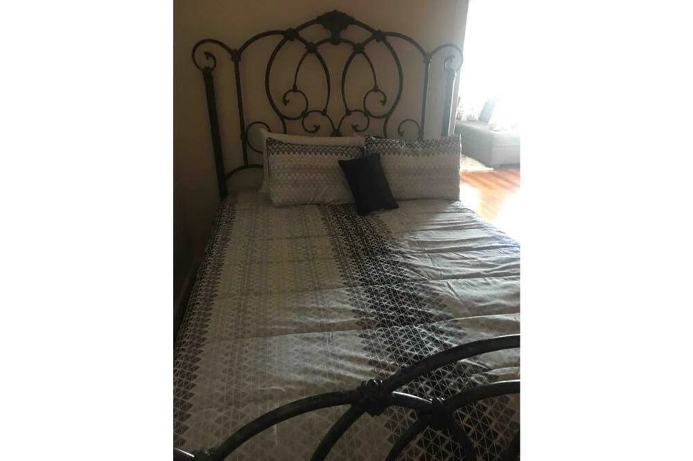 Photo of Bedroom in Niskayuna