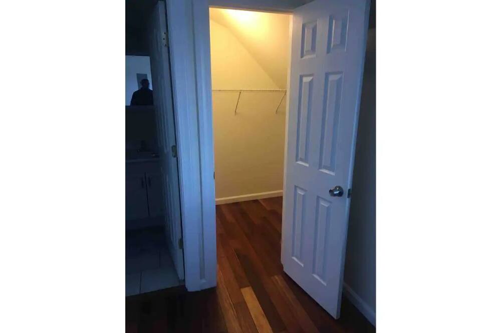 Photo of Bedroom in Niskayuna