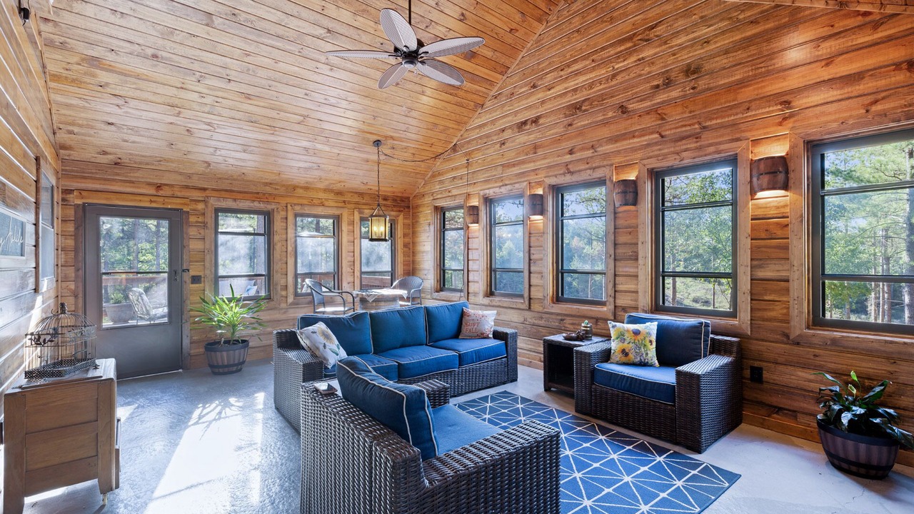 Photo of Livingroom in Smithville