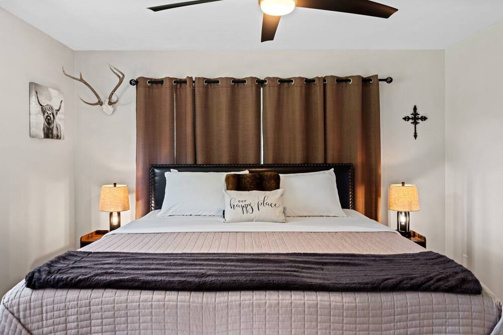 Photo of Bedroom in Bandera