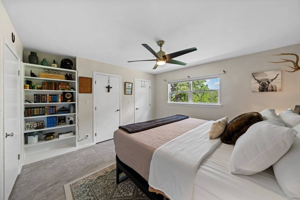 Photo of Bedroom in Bandera