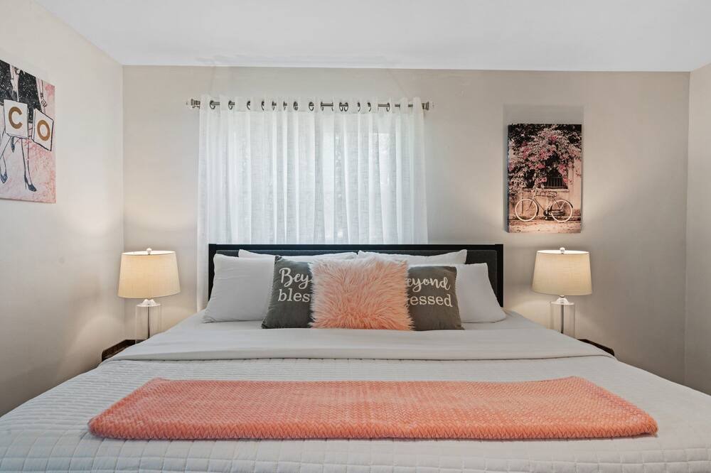 Photo of Bedroom in Bandera