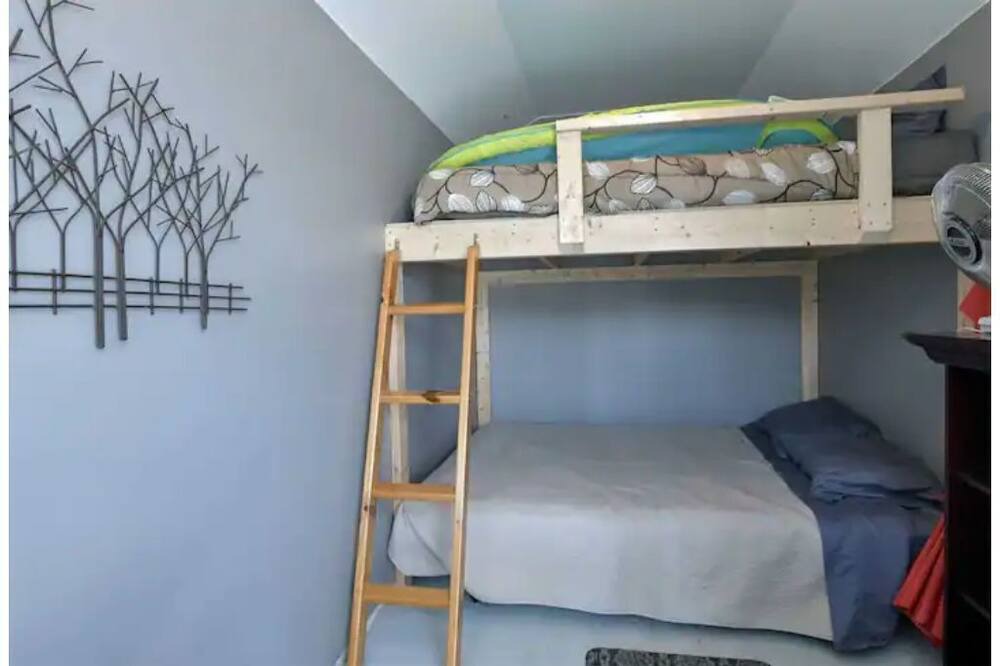 Photo of Bedroom in Washago