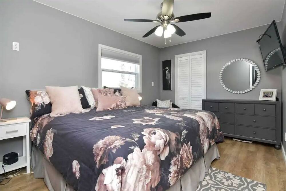 Photo of Bedroom in Washago