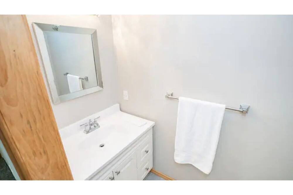 Photo of Bathroom in Gravenhurst