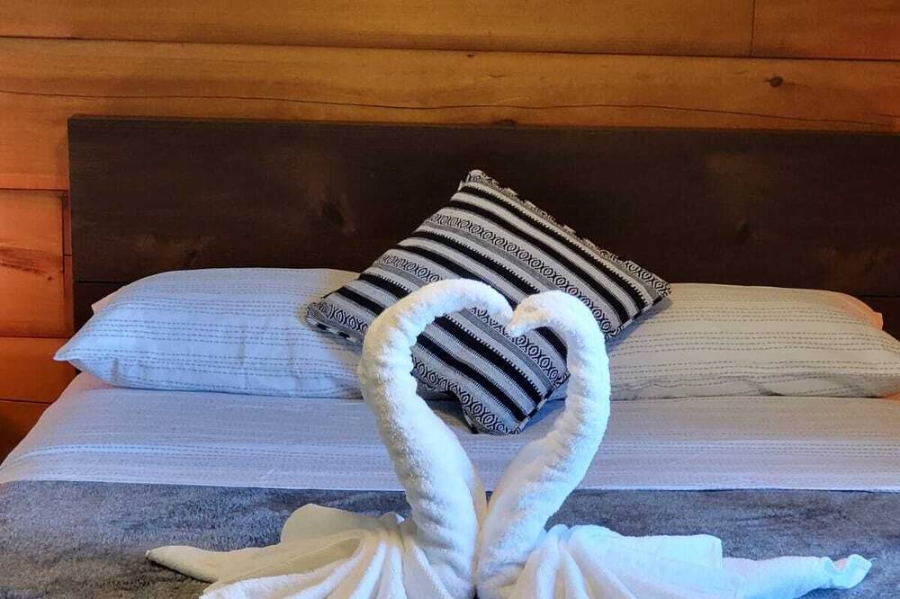 Photo of Bedroom in Gravenhurst