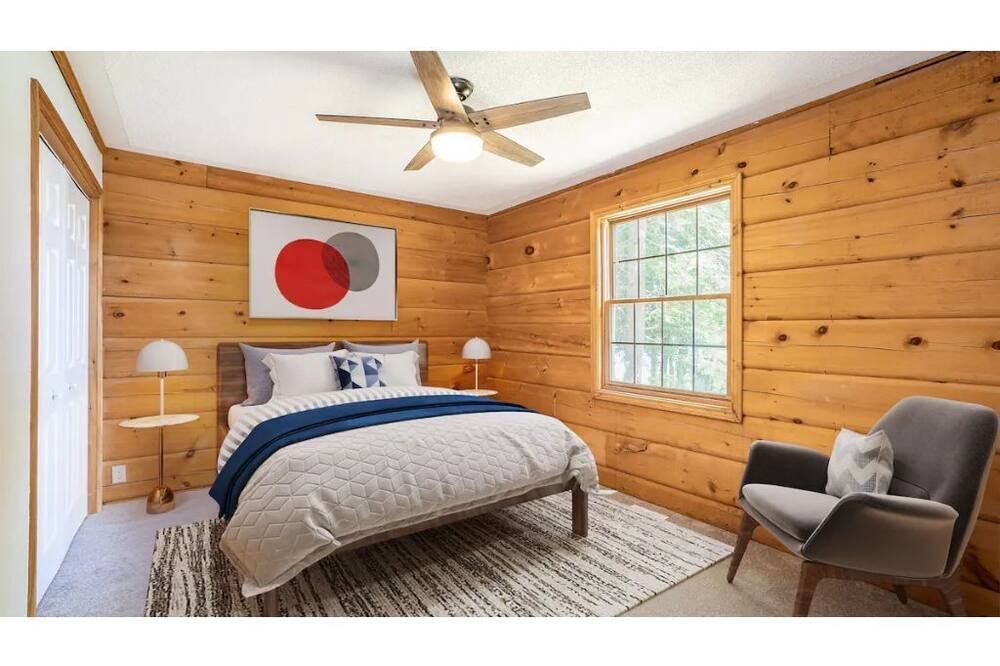 Photo of Bedroom in Gravenhurst