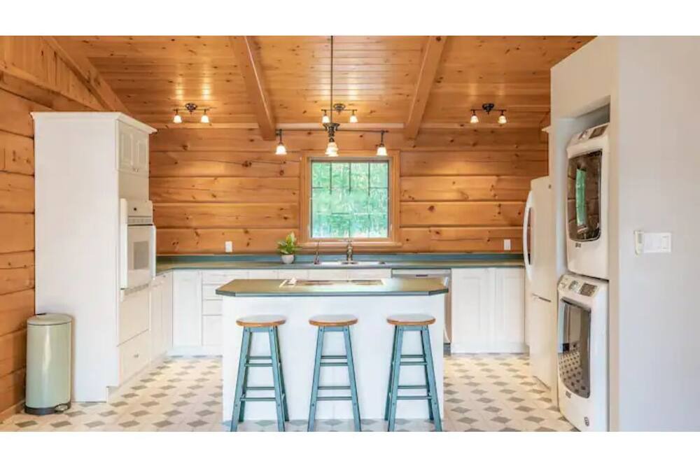Photo of Kitchen in Gravenhurst
