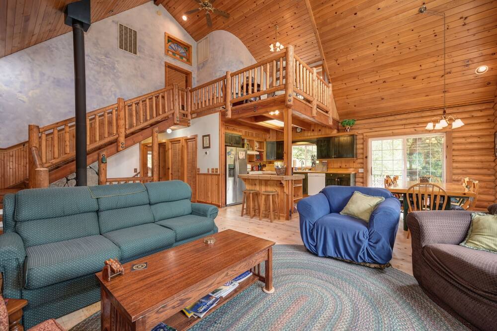 Photo of Livingroom in Alta Sierra
