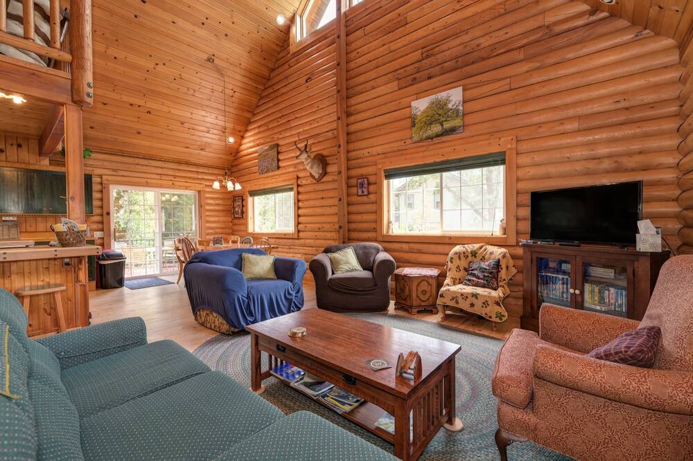 Photo of Livingroom in Alta Sierra