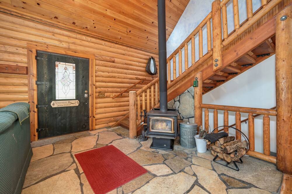 Photo of Livingroom in Alta Sierra